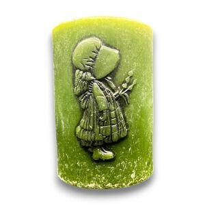 Vintage Holly Hobbie Molded Wax Candle Green‎ Embossed Bonnet Girl 1970s